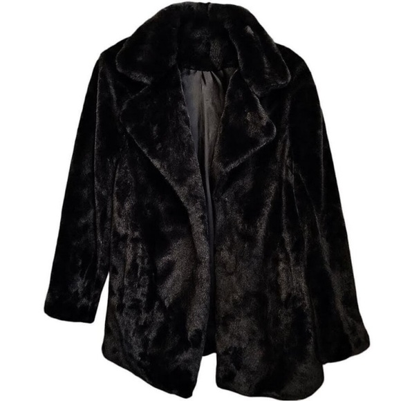 ❤️ Coffee Shop Juniors Faux Fur Walker Coat NWOT!!! - Picture 3 of 3